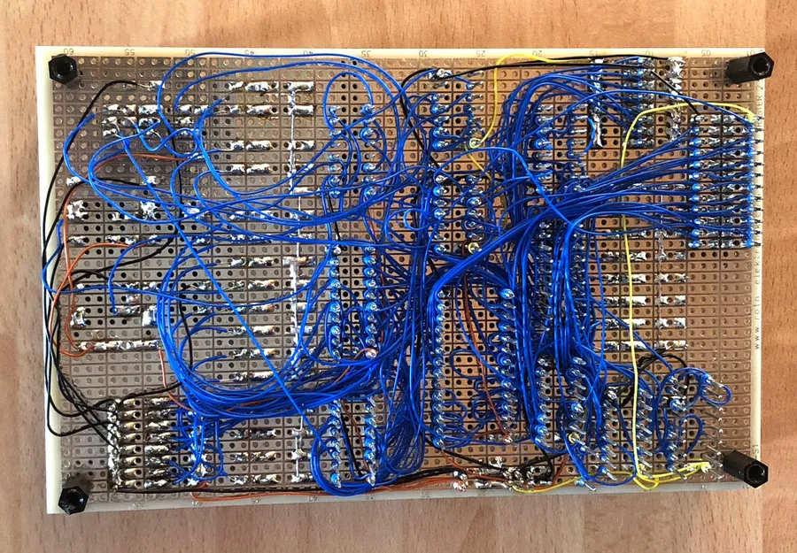 Click to view full size - Wire wrap construction for all chips.